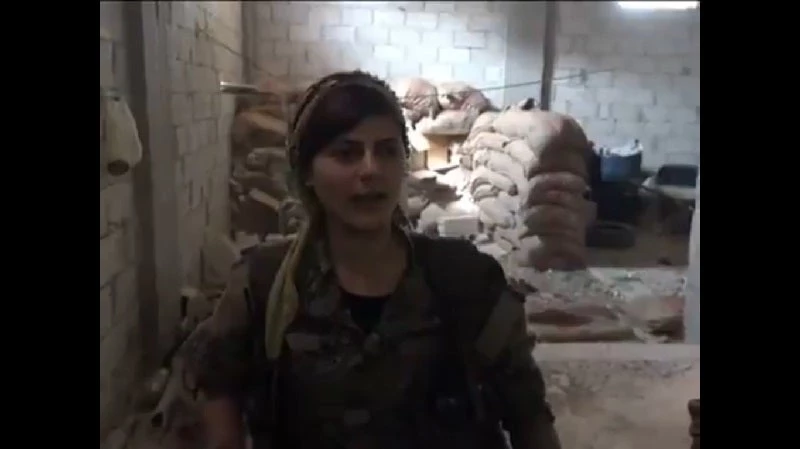 H Κούρδισα που γαζώνει Τούρκους στην Αφρίν – Βίντεο